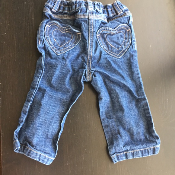 3/$25 George Dark Wash Jeans with Heart Pockets - Picture 5 of 7